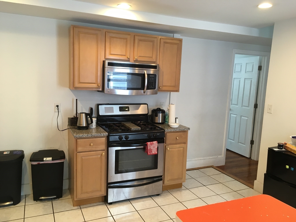 6 bed, 3.5 bath apartment for rent at 29 Brackett St Unit 20, Brighton — photo 2 of 13