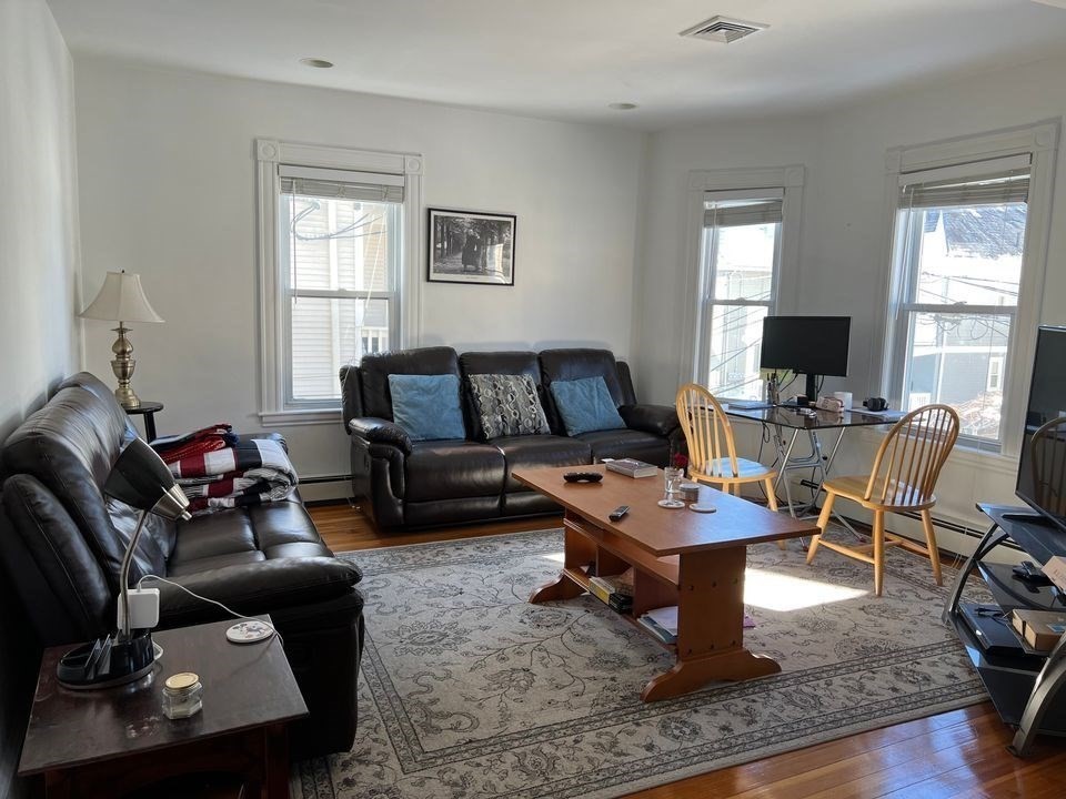 6 bed, 3.5 bath apartment for rent at 29 Brackett St Unit 20, Brighton — photo 3 of 13