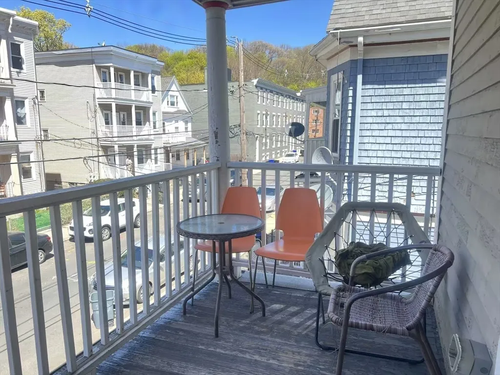 6 bed, 3.5 bath apartment for rent at 29 Brackett St Unit 29, Brighton — photo 18 of 21