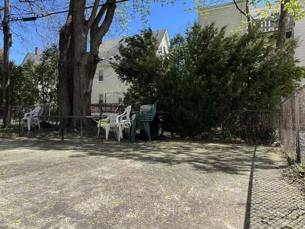 6 bed, 3.5 bath apartment for rent at 29 Brackett St Unit 29, Brighton — photo 19 of 21