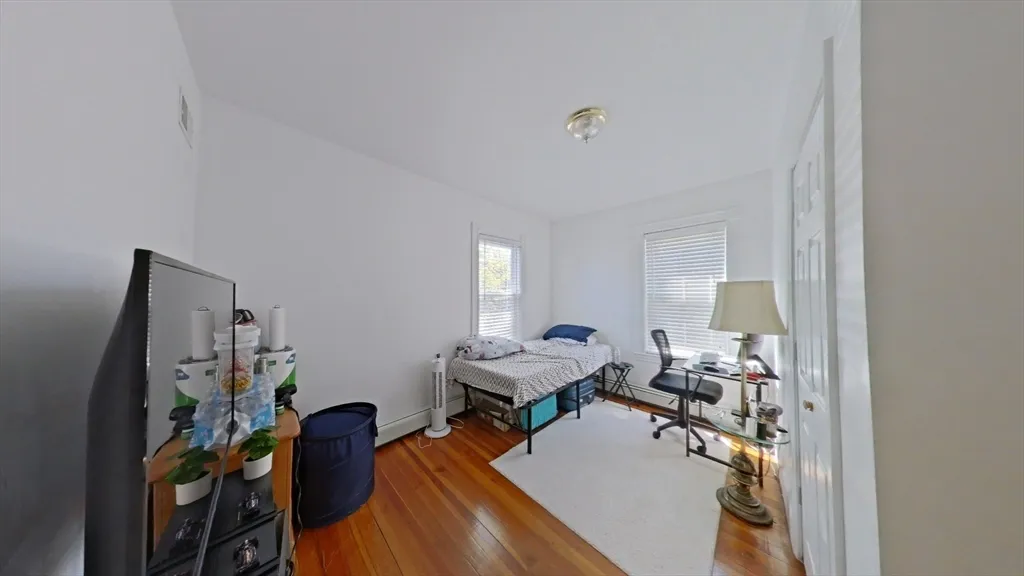 6 bed, 3.5 bath apartment for rent at 29 Brackett St Unit 29, Brighton — photo 7 of 21