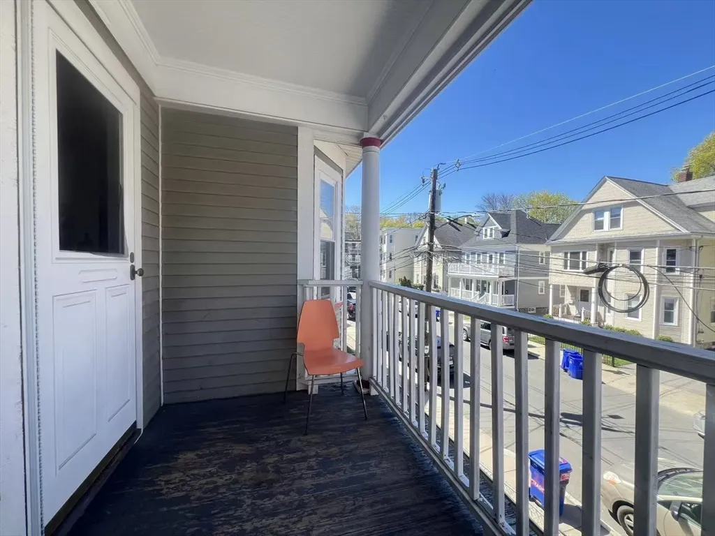 6 bed, 3.5 bath apartment for rent at 29 Brackett St Unit 29, Brighton — photo 17 of 21