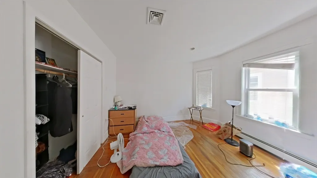 6 bed, 3.5 bath apartment for rent at 29 Brackett St Unit 29, Brighton — photo 6 of 21
