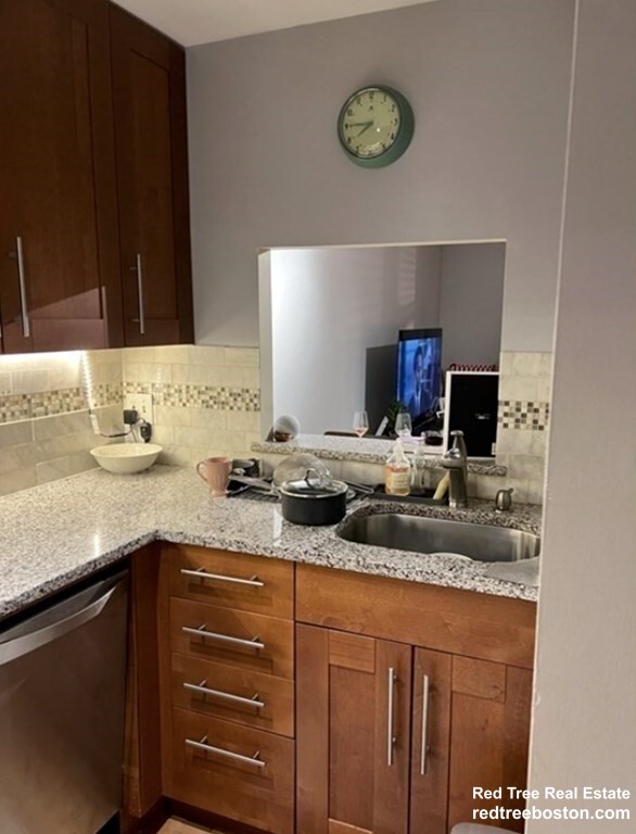 1 bed, 1 bath apartment for rent at 29 Brainerd Rd Unit 104, Allston — photo 4 of 11
