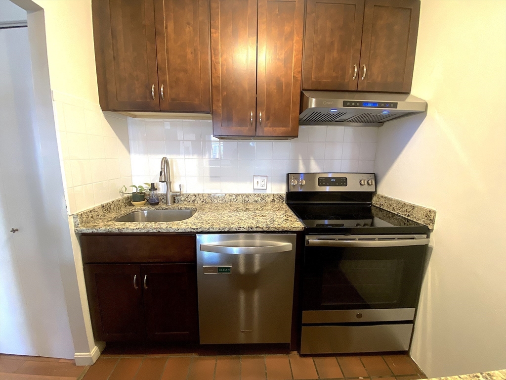 2 bed, 1 bath apartment for rent at 29 Brainerd Rd Unit 202, Allston — photo 6 of 22