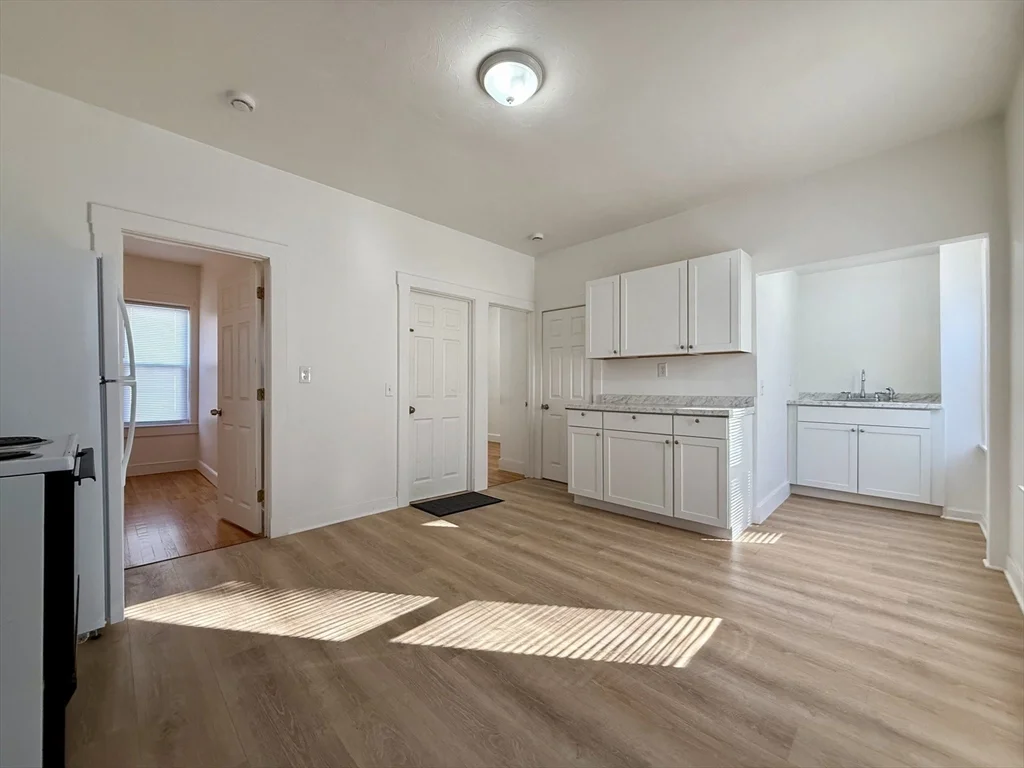2 bed, 1 bath apartment for rent at 29 Broad St Unit 1, North Attleboro — photo 4 of 15