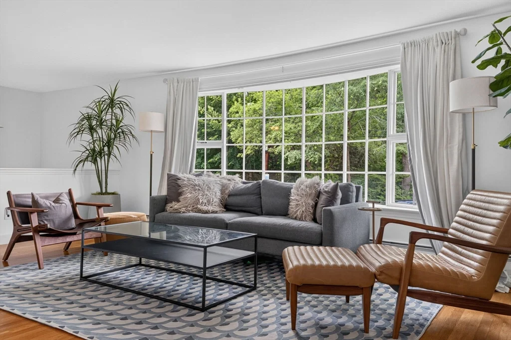 3 bed, 3 bath apartment for rent at 29 Brook St, Wellesley — photo 6 of 27