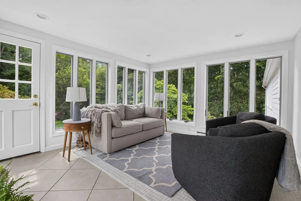 3 bed, 3 bath apartment for rent at 29 Brook St, Wellesley — photo 14 of 27