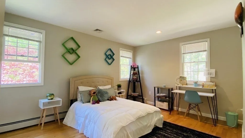 5 bed, 2 bath apartment for rent at 29 Burke Ln, Wellesley — photo 17 of 23