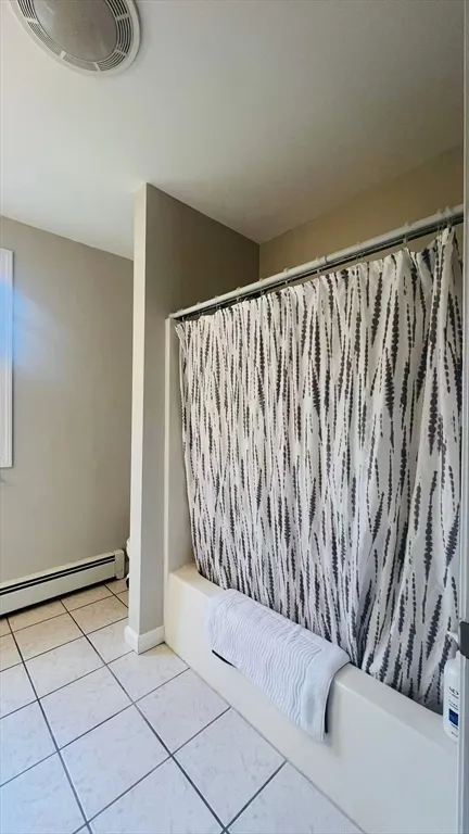5 bed, 2 bath apartment for rent at 29 Burke Ln, Wellesley — photo 14 of 23