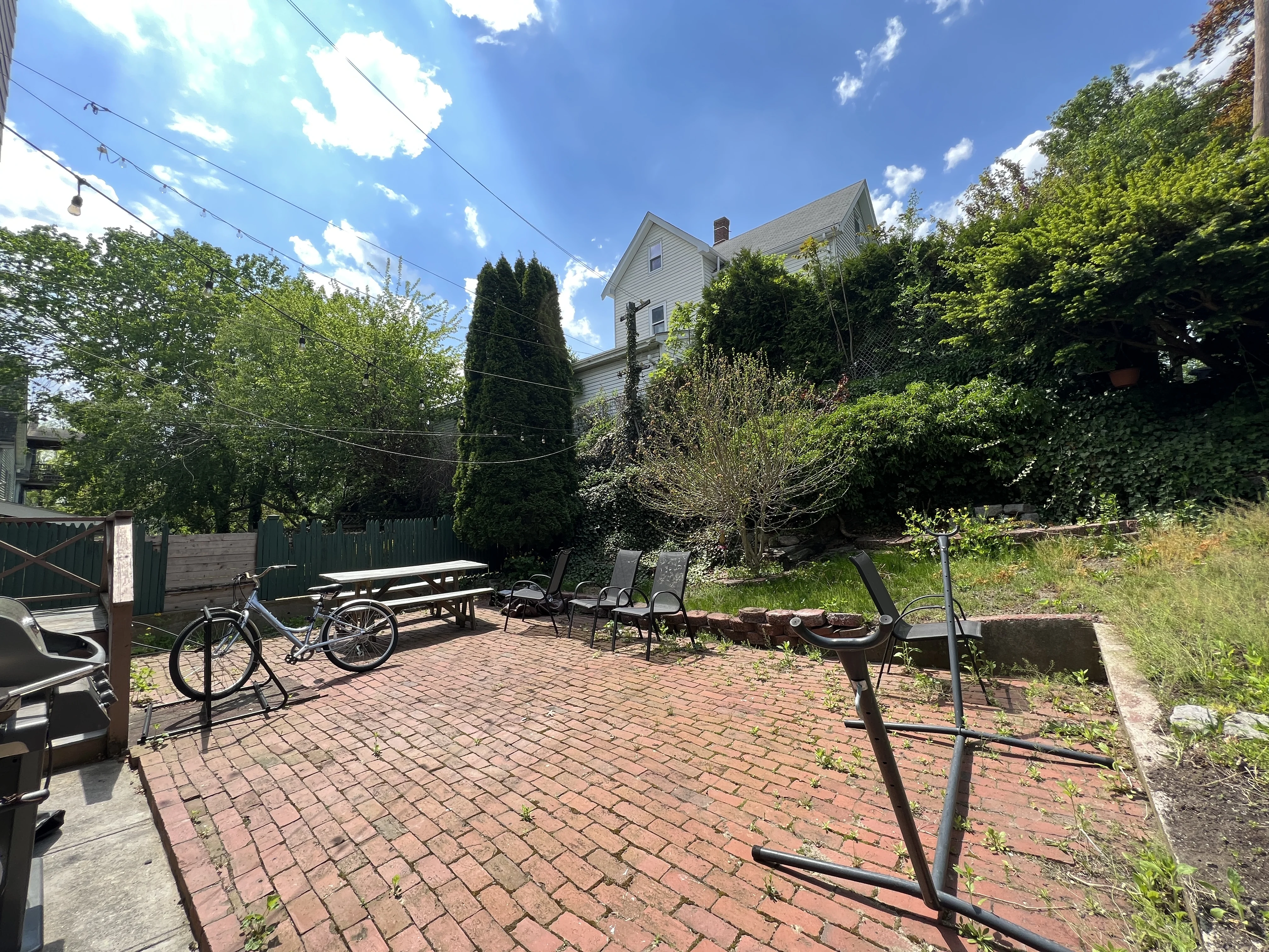 Studio bed, 1 bath apartment for rent at 29 Cameron Ave Unit 1B, Teele Square