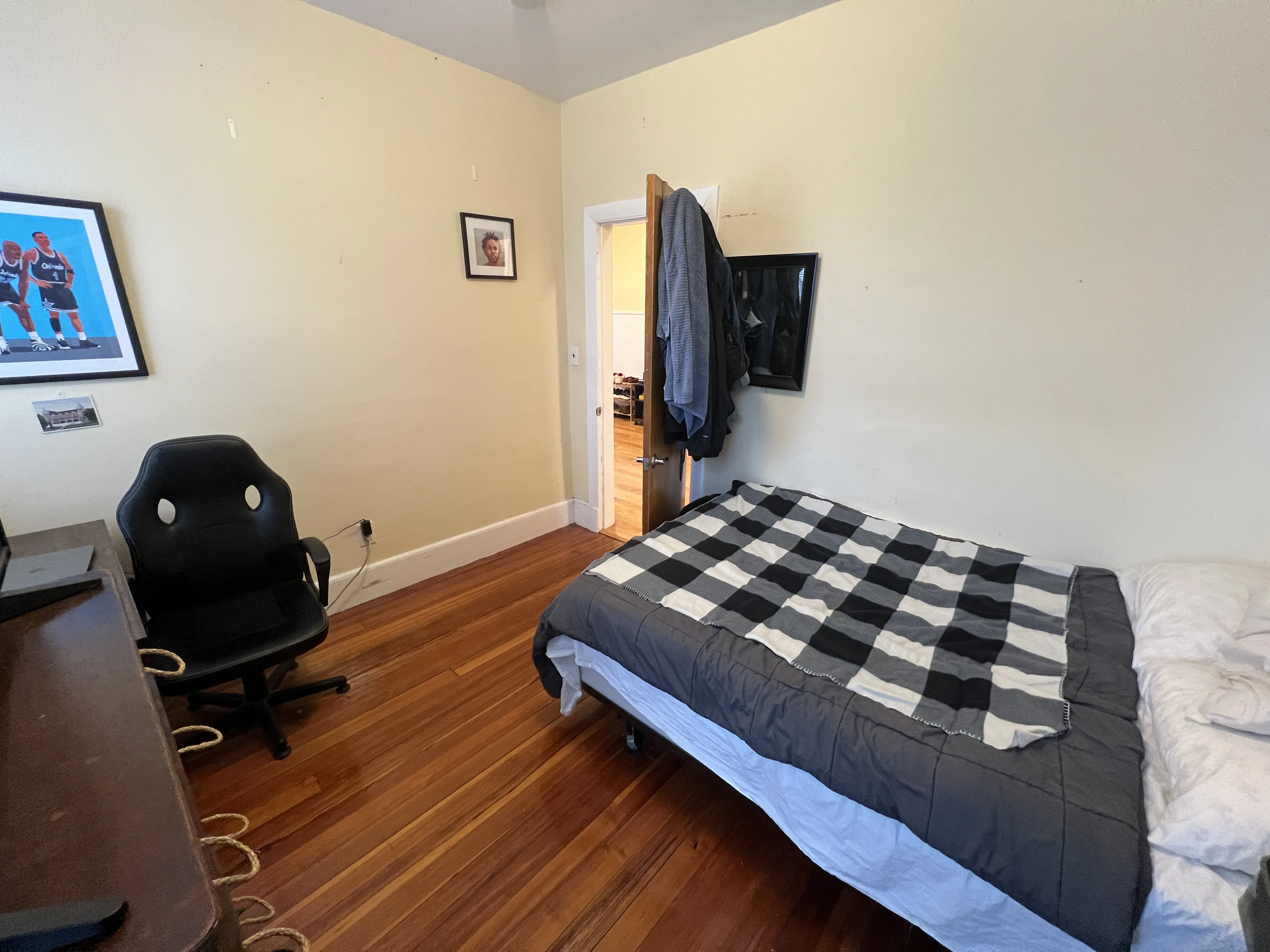 3 bed, 1 bath apartment for rent at 29 Cameron Ave Unit 29-1, Teele Square — photo 9 of 26
