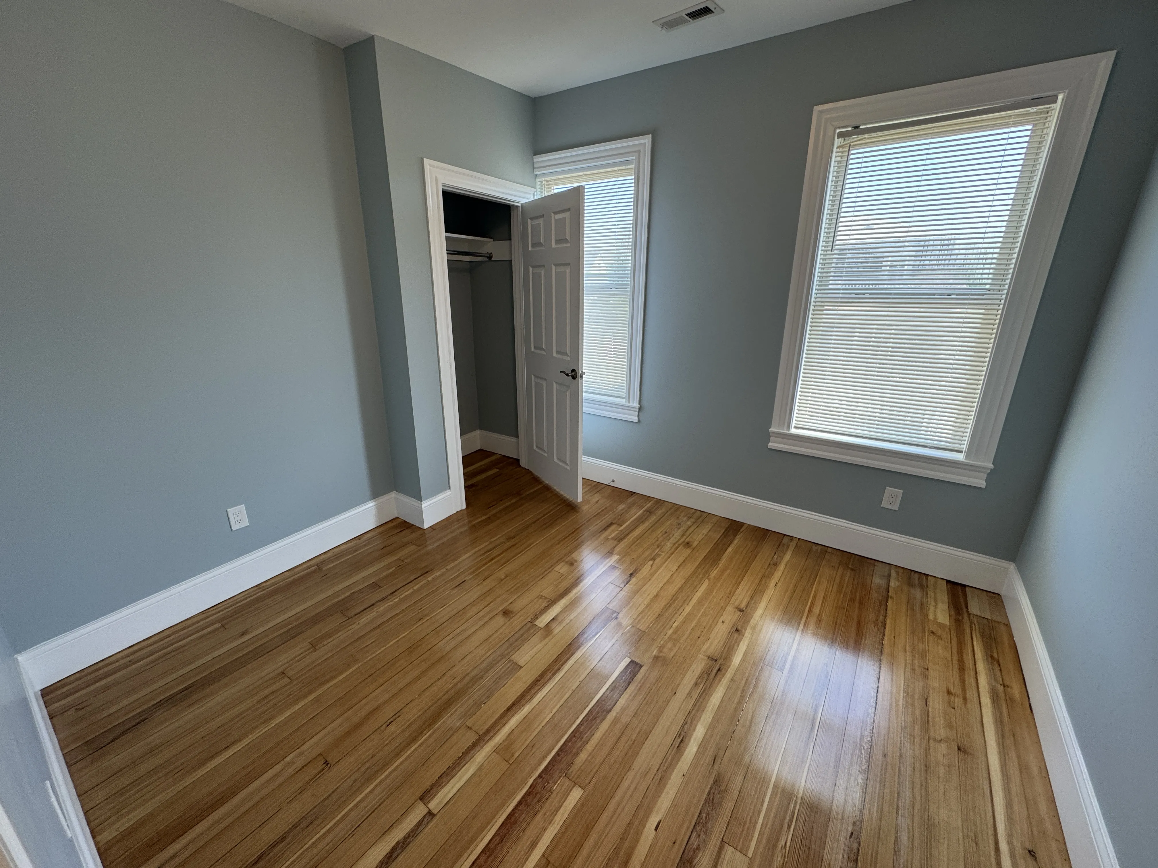 4 bed, 3 bath apartment for rent at 29 Cameron Ave Unit 3, Teele Square — photo 14 of 35