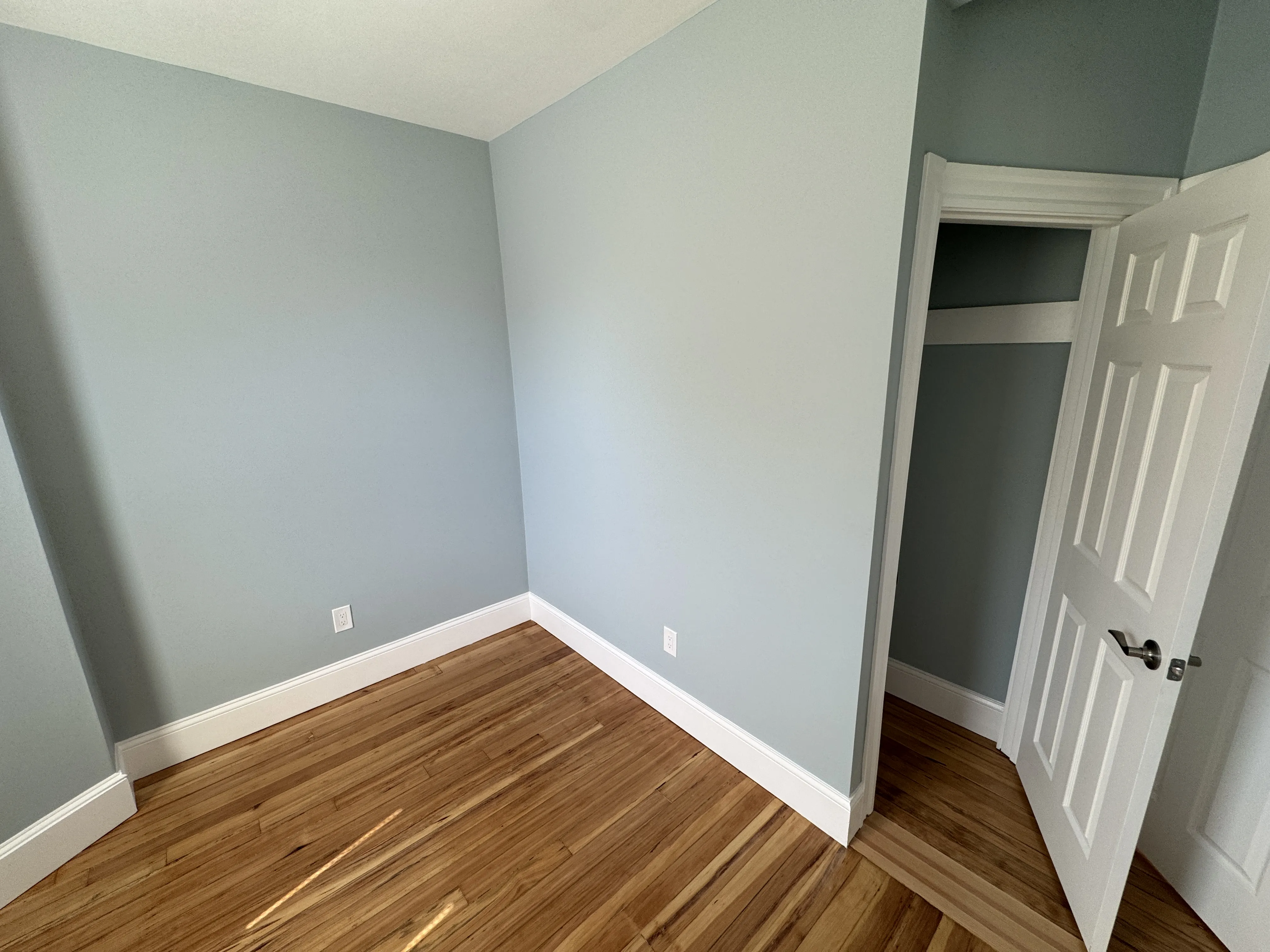 4 bed, 3 bath apartment for rent at 29 Cameron Ave Unit 4, Teele Square — photo 8 of 34