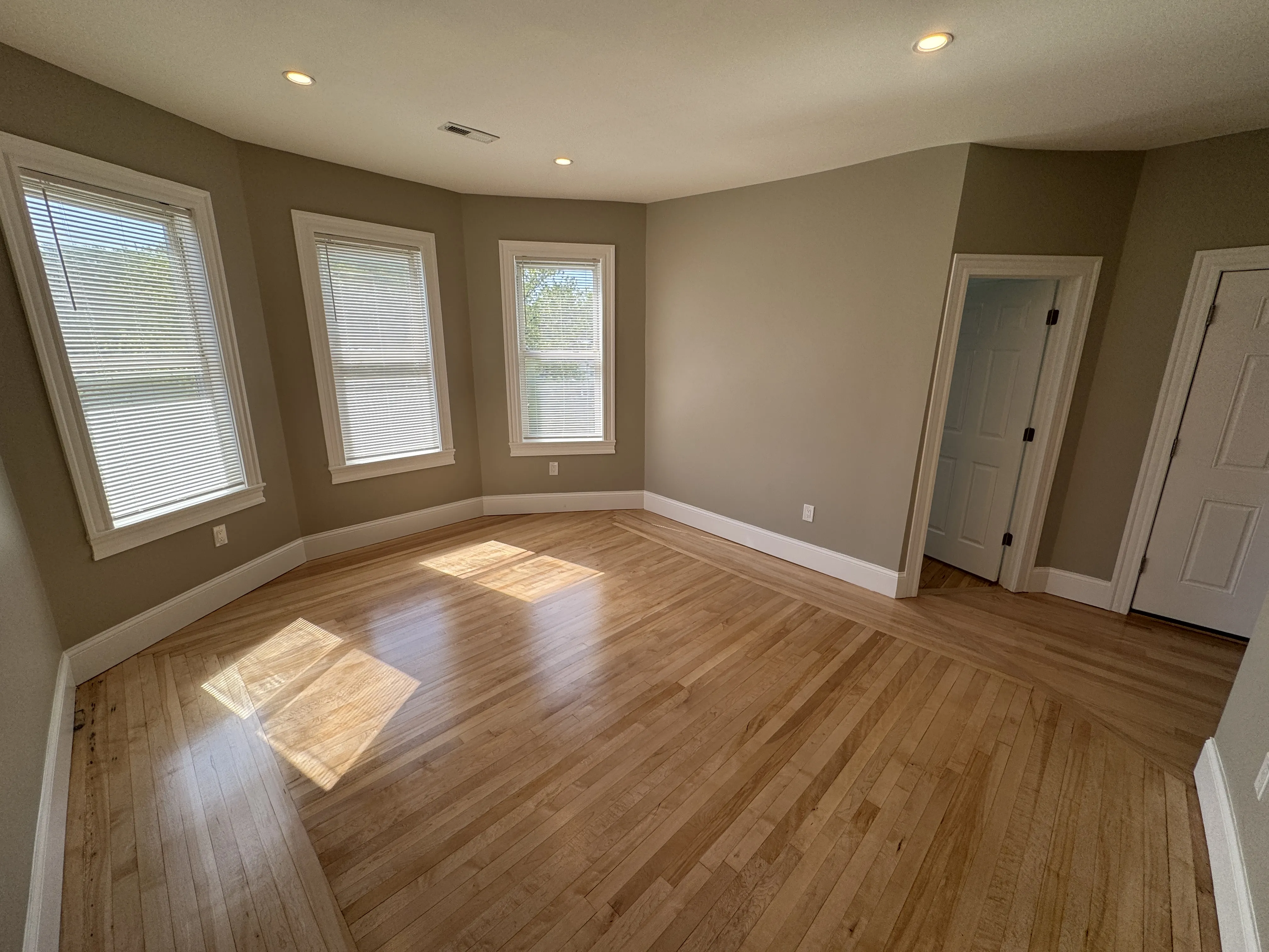 4 bed, 3 bath apartment for rent at 29 Cameron Ave Unit 4, Teele Square