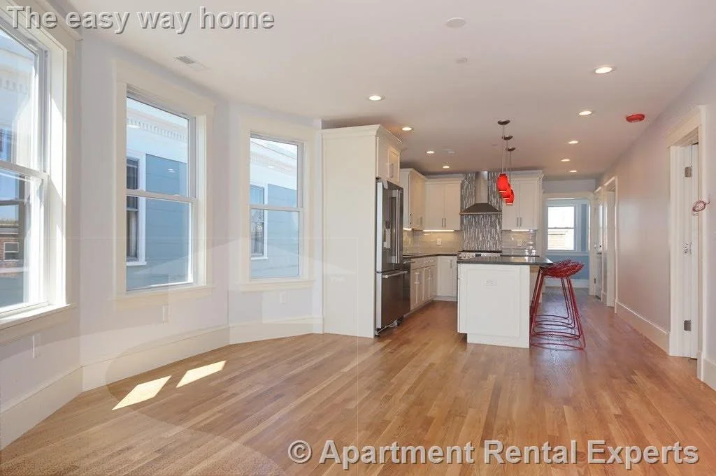 2 bed, 2 bath apartment for rent at 29 Cameron Ave Unit B, Davis Square — photo 6 of 27