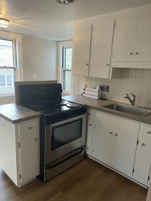 3 bed, 1 bath apartment for rent at 29 Center St Unit 2, Watertown — photo 3 of 14