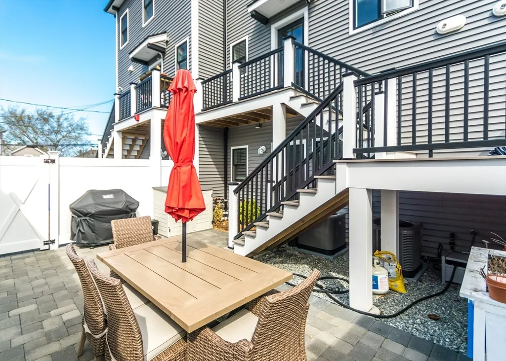 3 bed, 3 bath apartment for rent at 29 Cherry St Unit 2, Waltham — photo 17 of 18