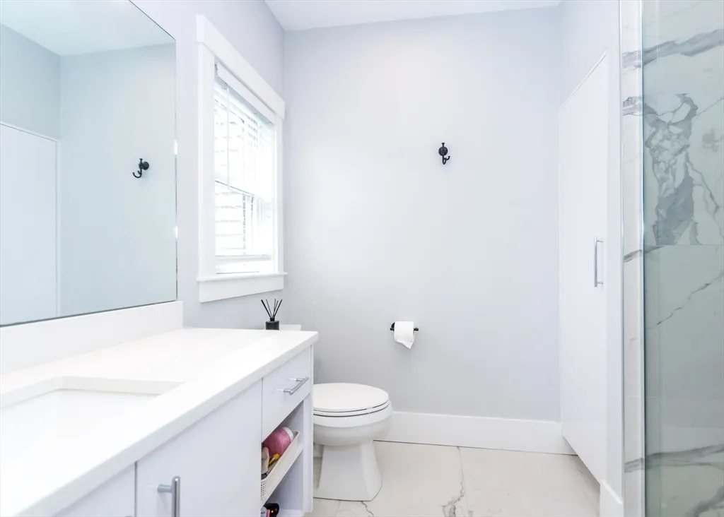 3 bed, 3 bath apartment for rent at 29 Cherry St Unit 2, Waltham — photo 10 of 18
