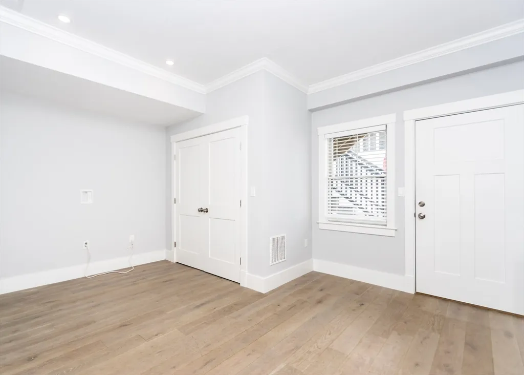 3 bed, 3 bath apartment for rent at 29 Cherry St Unit 2, Waltham — photo 8 of 18