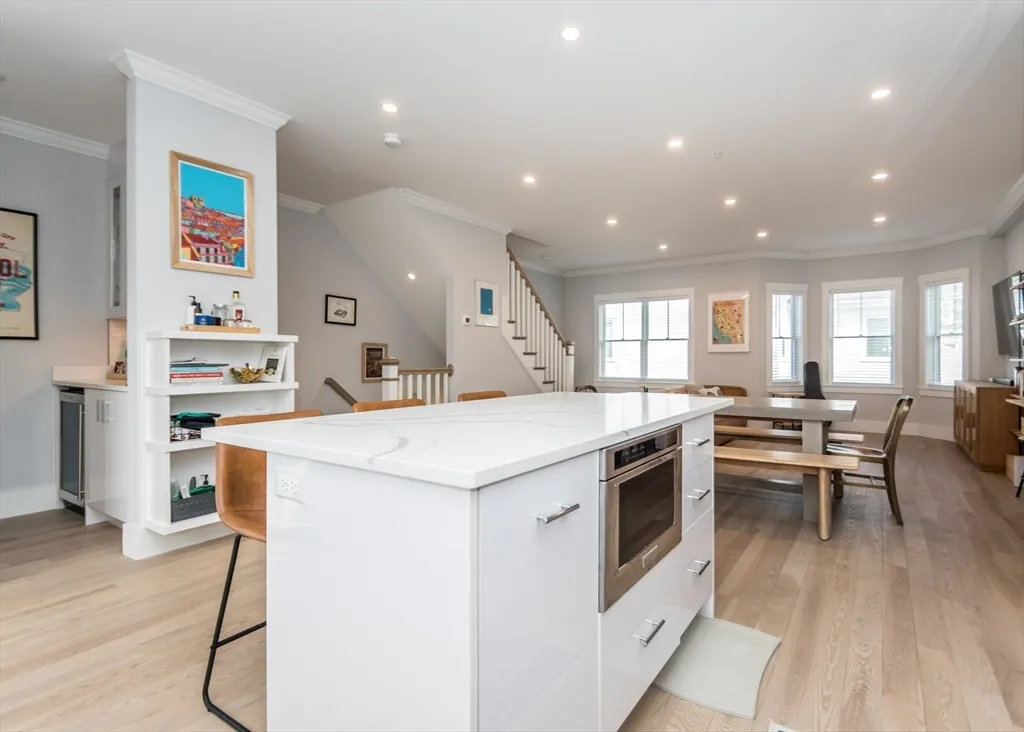 3 bed, 3 bath apartment for rent at 29 Cherry St Unit 2, Waltham — photo 4 of 18
