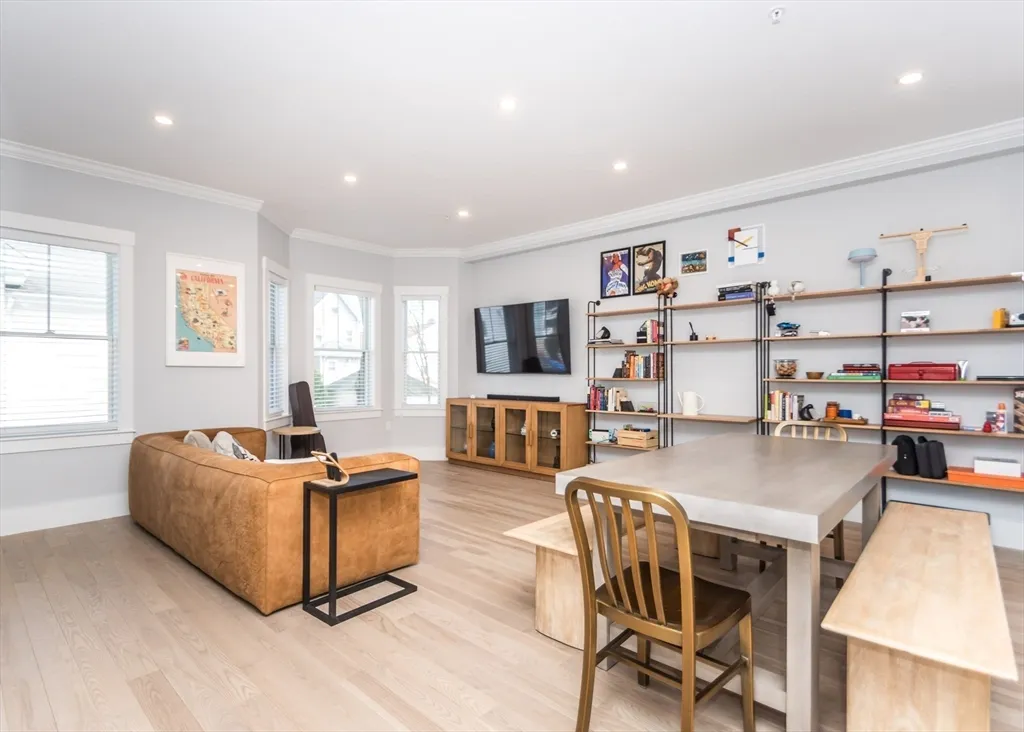 3 bed, 3 bath apartment for rent at 29 Cherry St Unit 2, Waltham — photo 5 of 18