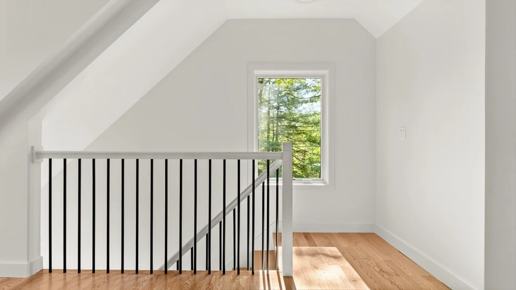 3 bed, 2 bath apartment for rent at 29 Chestnut Rd, Richmond — photo 37 of 42