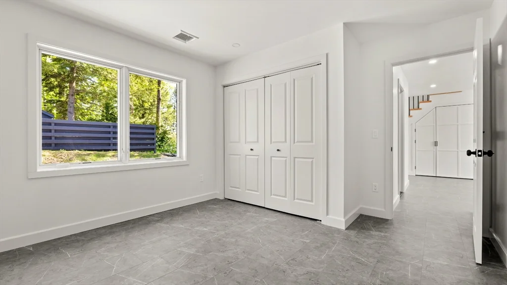 3 bed, 2 bath apartment for rent at 29 Chestnut Rd, Richmond — photo 22 of 42