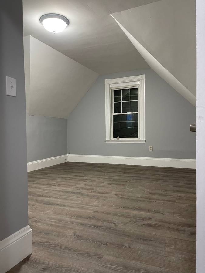 3 bed, 1 bath apartment for rent at 29 Clarkson St Unit 3, Dorchester — photo 2 of 9