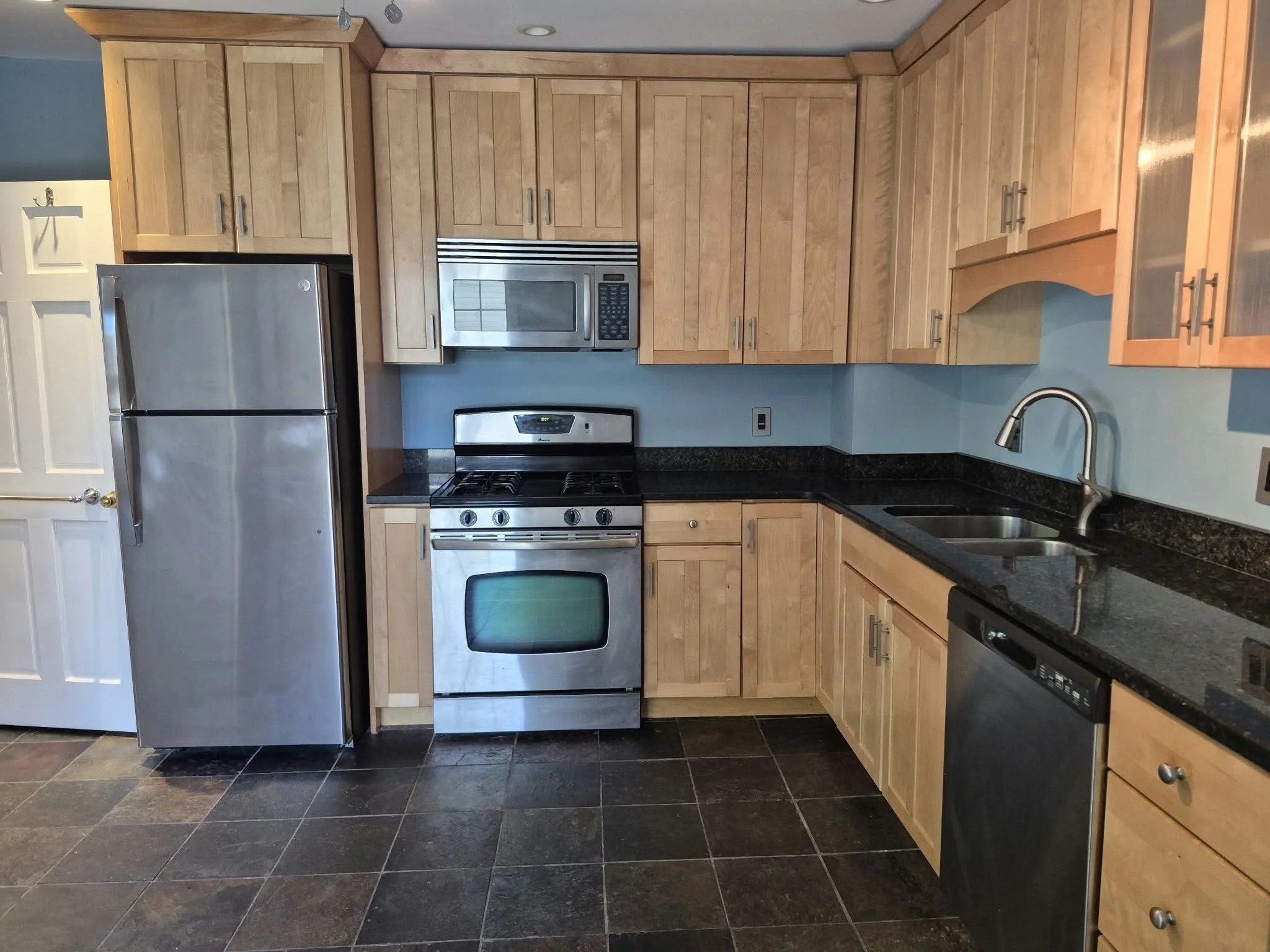 2 bed, 1 bath apartment for rent at 29 Cohasett St Unit 2, Roslindale — photo 2 of 12