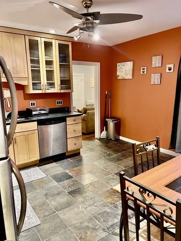 2 bed, 1 bath apartment for rent at 29 Cohasset Unit 2, Roslindale — photo 6 of 26