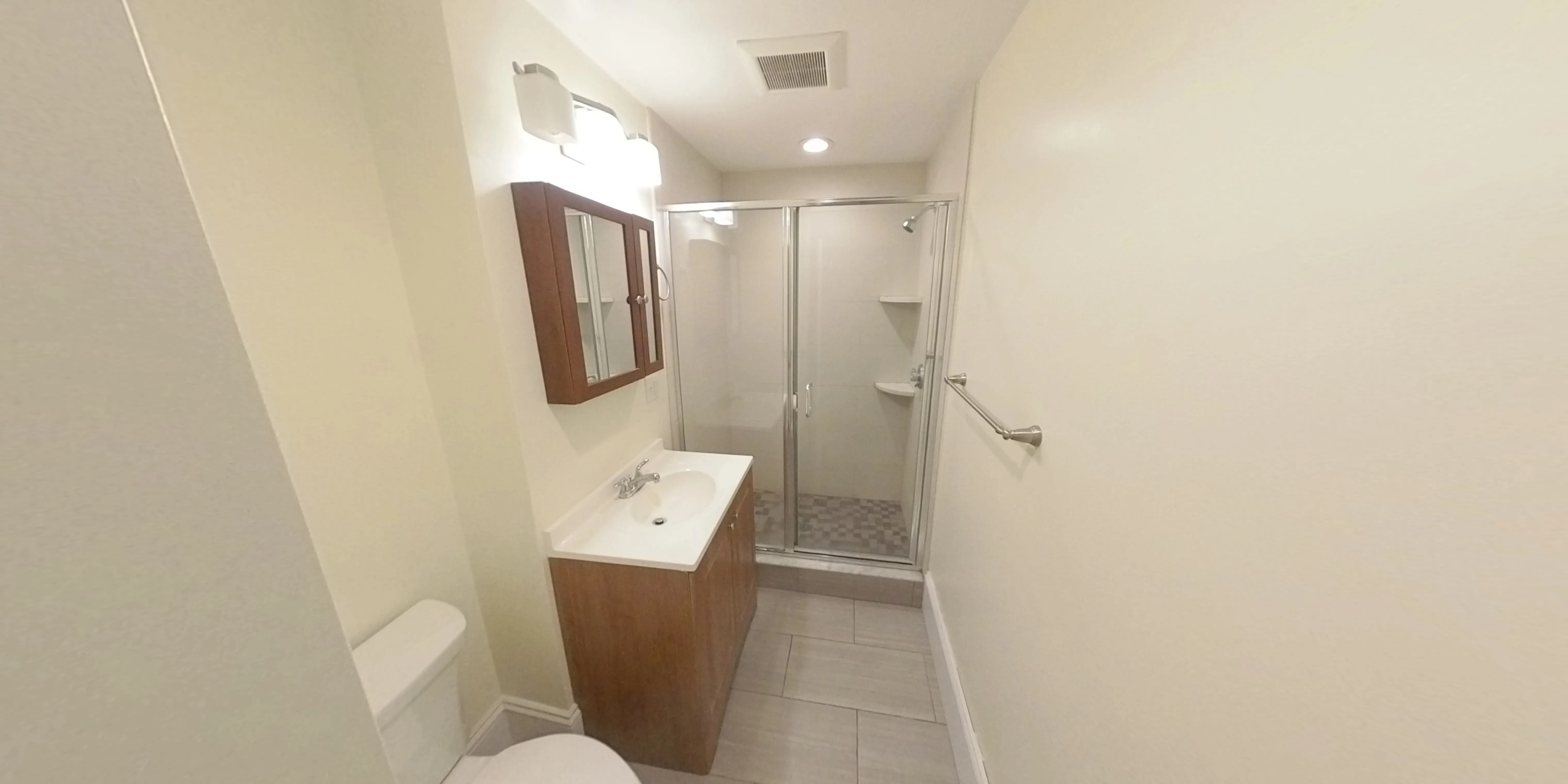 4 bed, 2 bath apartment for rent at 29 Commonwealth Ter Unit 2, Brighton — photo 3 of 9