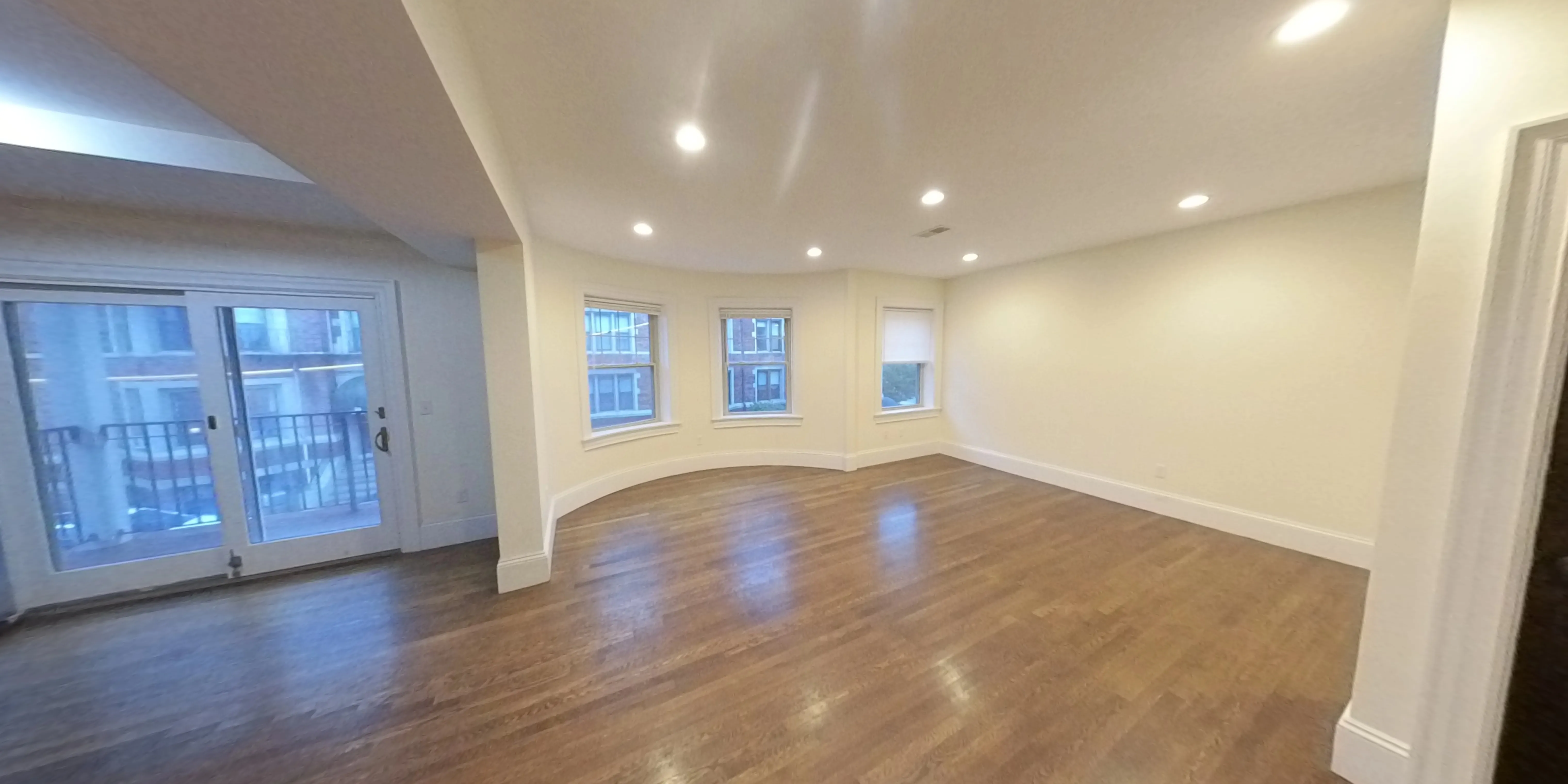 4 bed, 2 bath apartment for rent at 29 Commonwealth Ter Unit 2, Brighton — photo 2 of 9