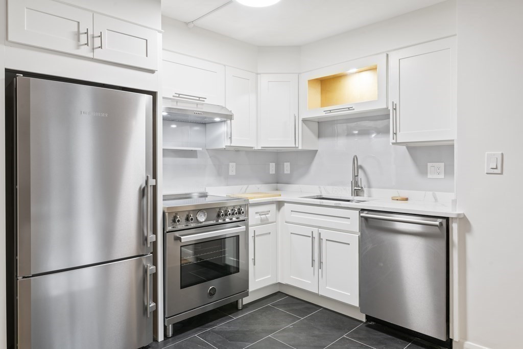 1 bed, 1 bath apartment for rent at 29 Concord Ave Unit 104, Harvard Square — photo 1 of 14