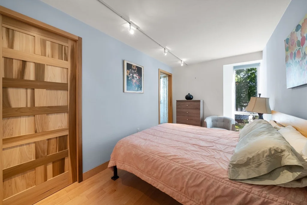 1 bed, 1 bath apartment for rent at 29 Concord Ave Unit 302, Neighborhood Nine — photo 12 of 20