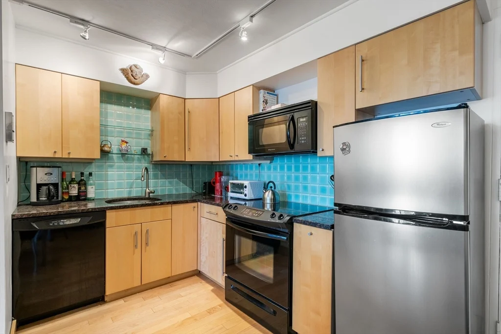 1 bed, 1 bath apartment for rent at 29 Concord Ave Unit 302, Neighborhood Nine — photo 2 of 20