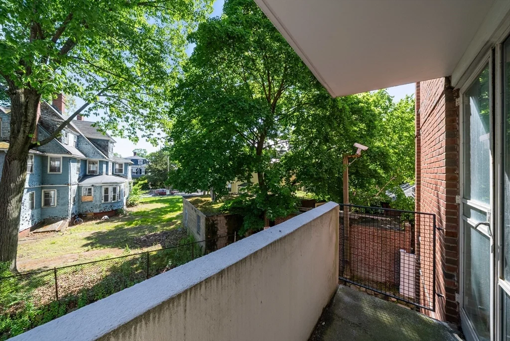 1 bed, 1 bath apartment for rent at 29 Concord Ave Unit 302, Neighborhood Nine — photo 14 of 20