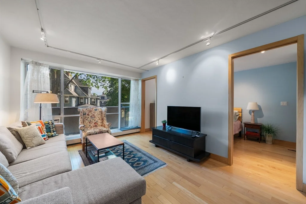 1 bed, 1 bath apartment for rent at 29 Concord Ave Unit 302, Neighborhood Nine — photo 9 of 20