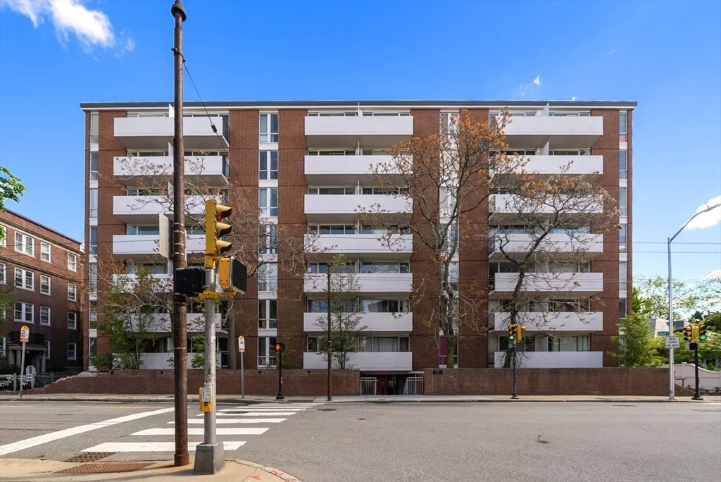 1 bed, 1 bath apartment for rent at 29 Concord Ave Unit 302, Neighborhood Nine — photo 18 of 20