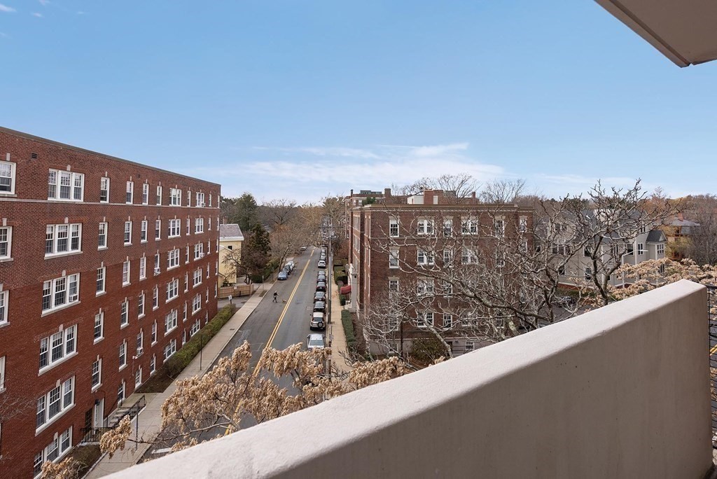 1 bed, 1 bath apartment for rent at 29 Concord Ave Unit 610, Harvard Square — photo 7 of 22