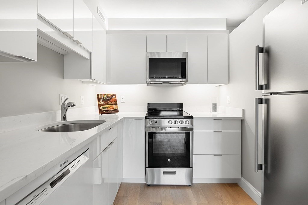 1 bed, 1 bath apartment for rent at 29 Concord Ave Unit 610, Harvard Square — photo 1 of 22