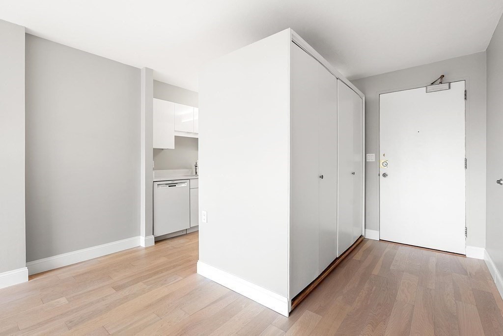 1 bed, 1 bath apartment for rent at 29 Concord Ave Unit 610, Harvard Square — photo 10 of 22