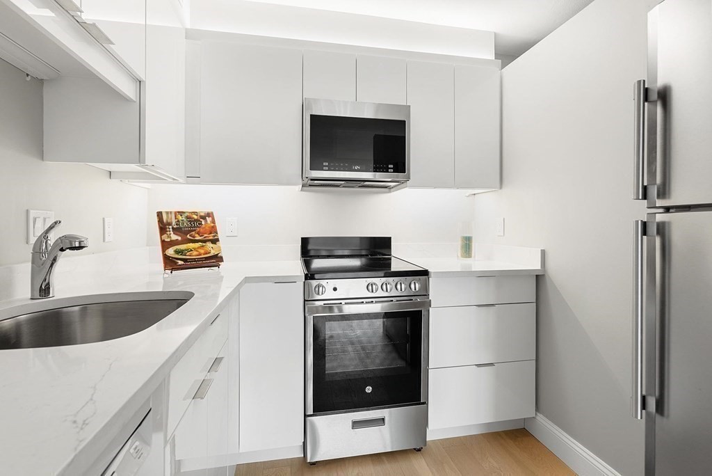 1 bed, 1 bath apartment for rent at 29 Concord Ave Unit 610, Harvard Square — photo 3 of 22