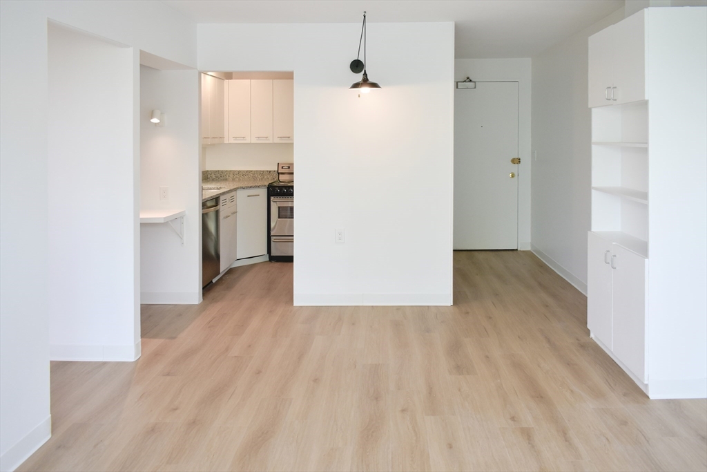 1 bed, 1 bath apartment for rent at 29 Concord Ave Unit 702, Harvard Square — photo 3 of 28