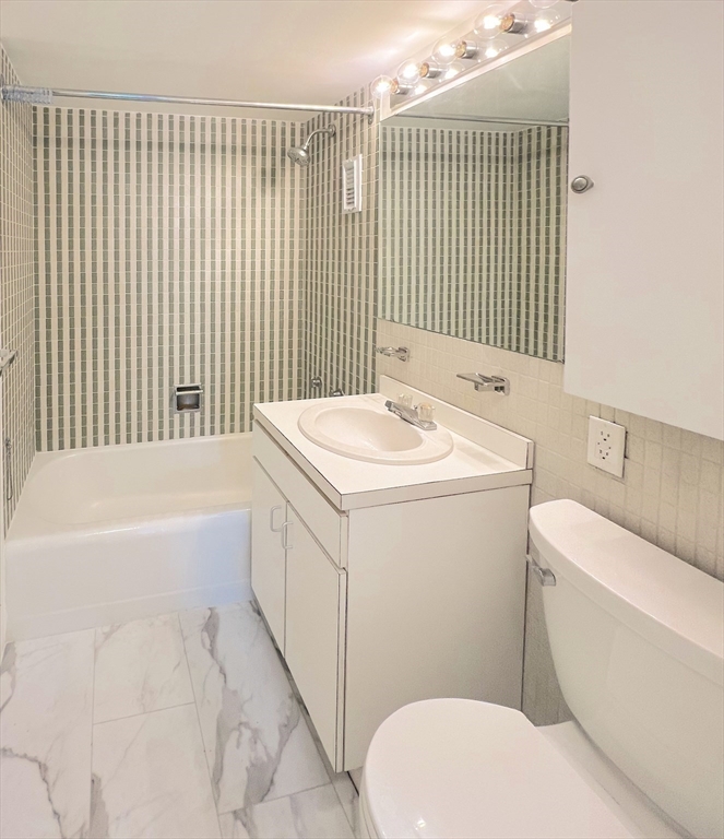 1 bed, 1 bath apartment for rent at 29 Concord Ave Unit 702, Harvard Square — photo 15 of 28