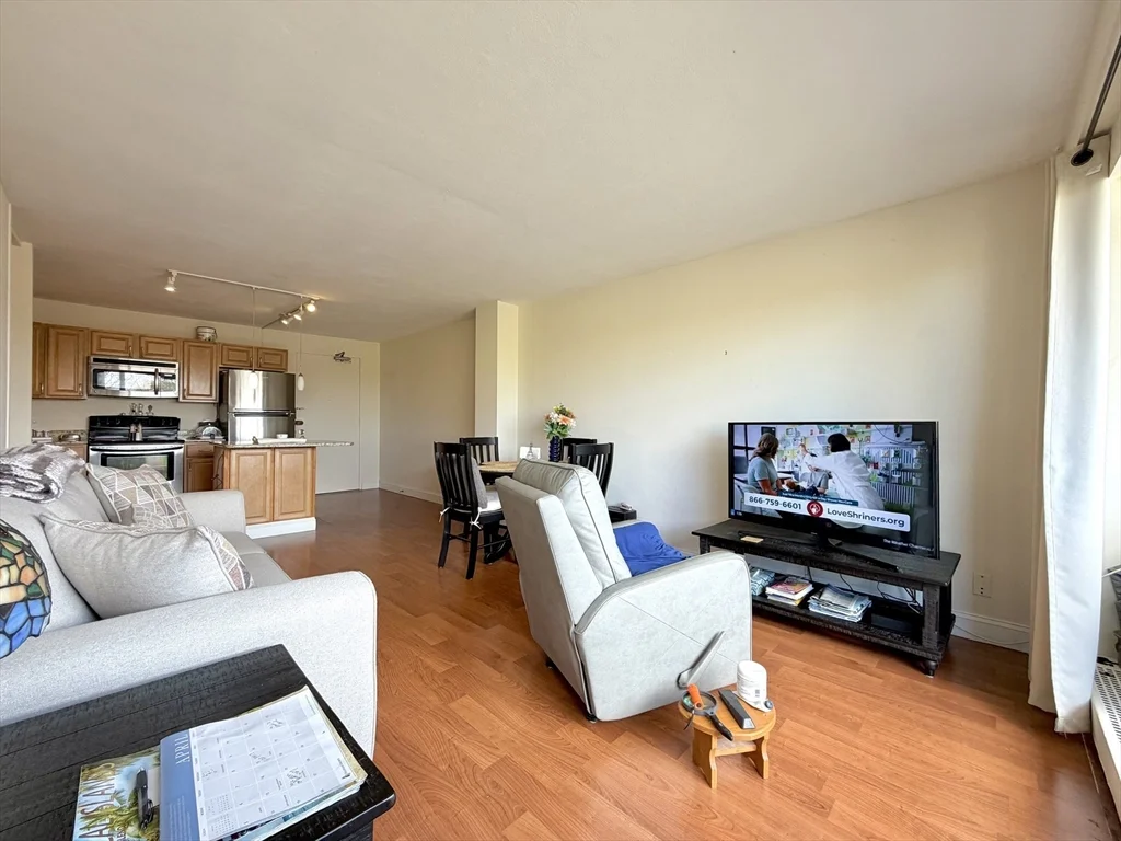 1 bed, 1 bath apartment for rent at 29 Concord Ave Unit 706, Harvard Square — photo 9 of 13