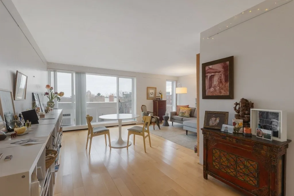 2 bed, 1 bath apartment for rent at 29 Concord Ave Unit 715, Neighborhood Nine — photo 9 of 26