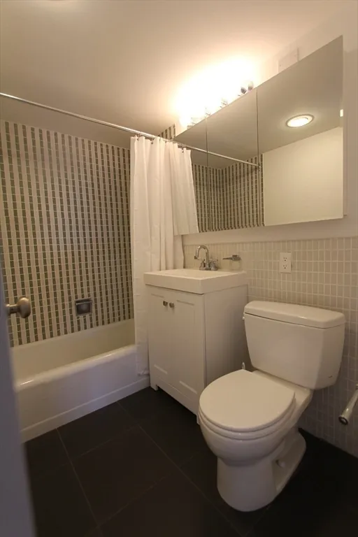 2 bed, 1 bath apartment for rent at 29 Concord Ave Unit 715, Neighborhood Nine — photo 14 of 26