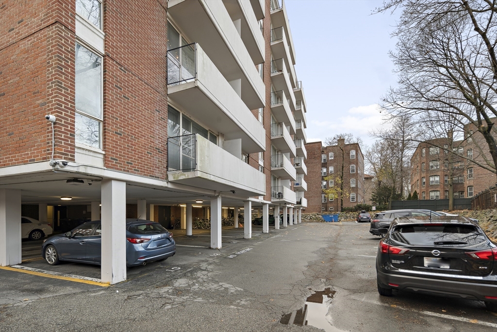 1 bed, 1 bath apartment for rent at 29 Concord Ave Unit 804, Neighborhood Nine — photo 11 of 13