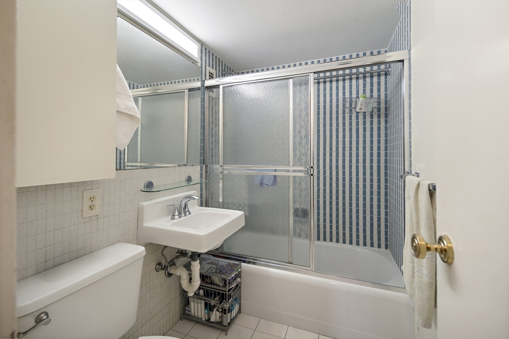 1 bed, 1 bath apartment for rent at 29 Concord Ave Unit 804, Neighborhood Nine — photo 7 of 13
